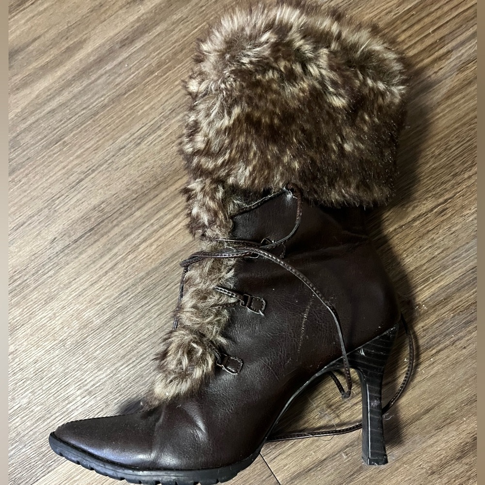 Brown Fur-Trimmed Women's Boots